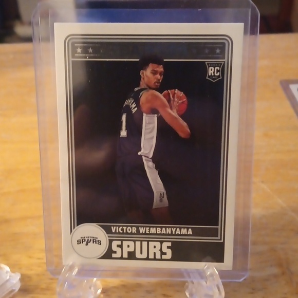 Victor Wembanyama Rookie card - Picture 1 of 2